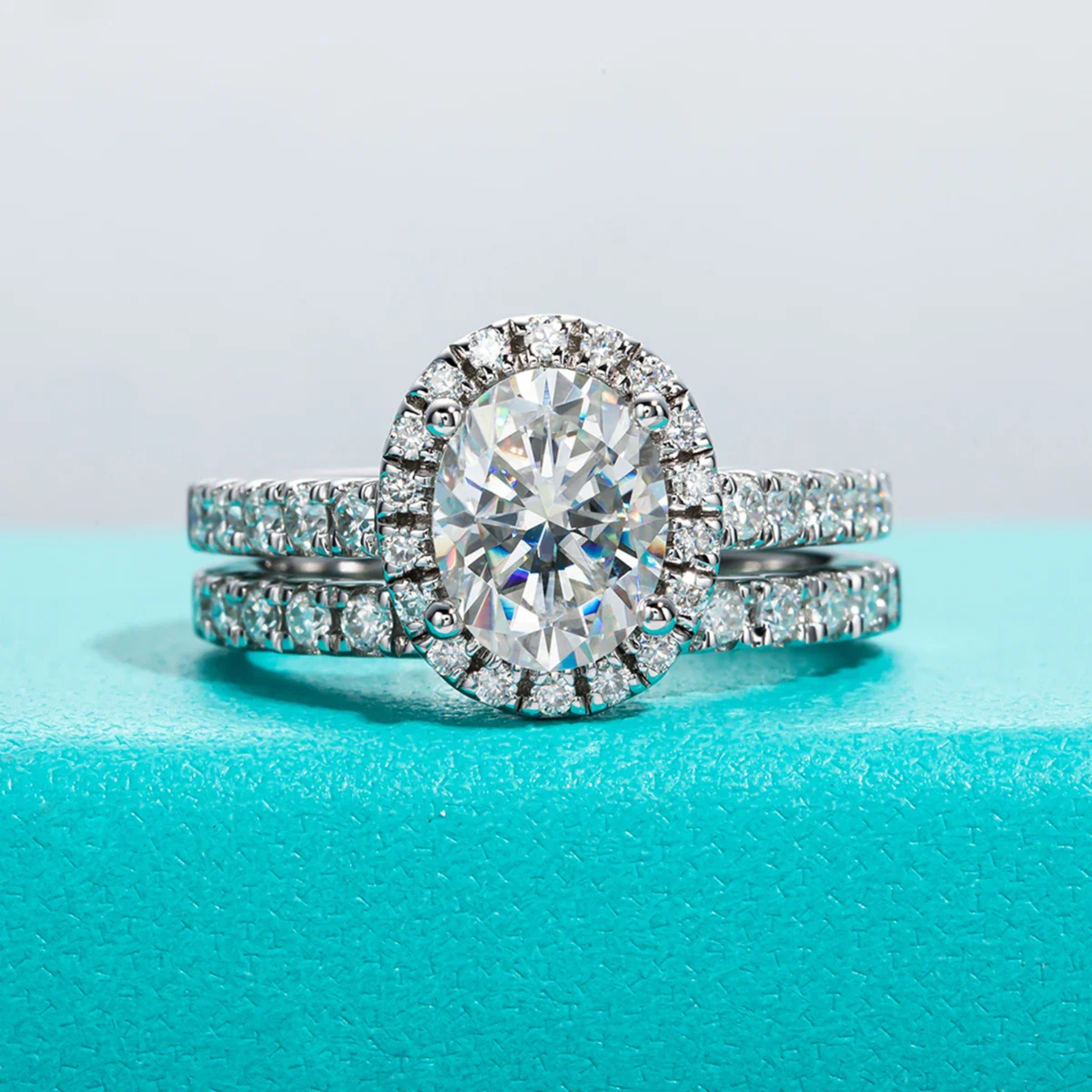 2 CT Oval Cut Moissanite Bridal Ring Set