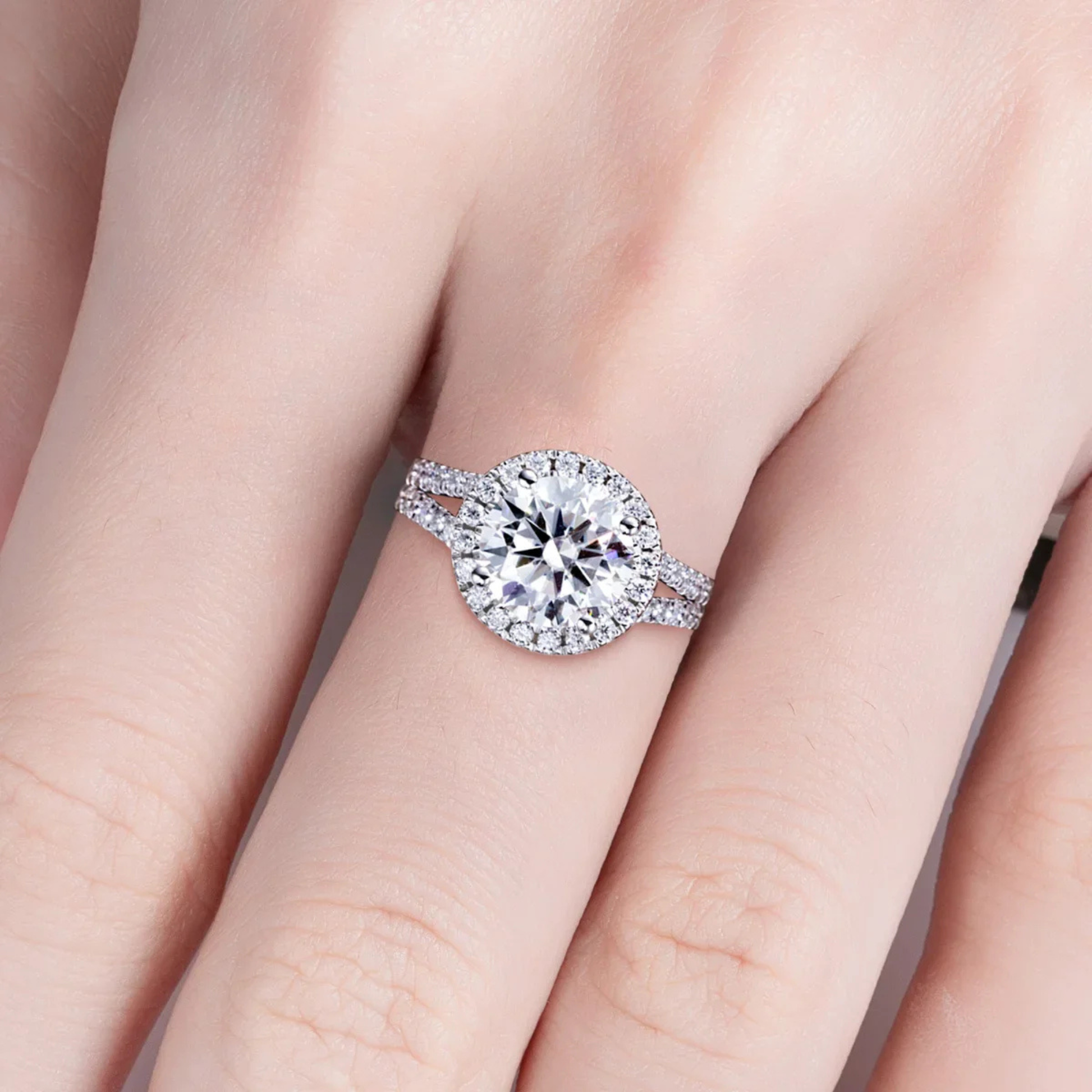 3 CT Round Cut Halo Moissanite Engagement Ring