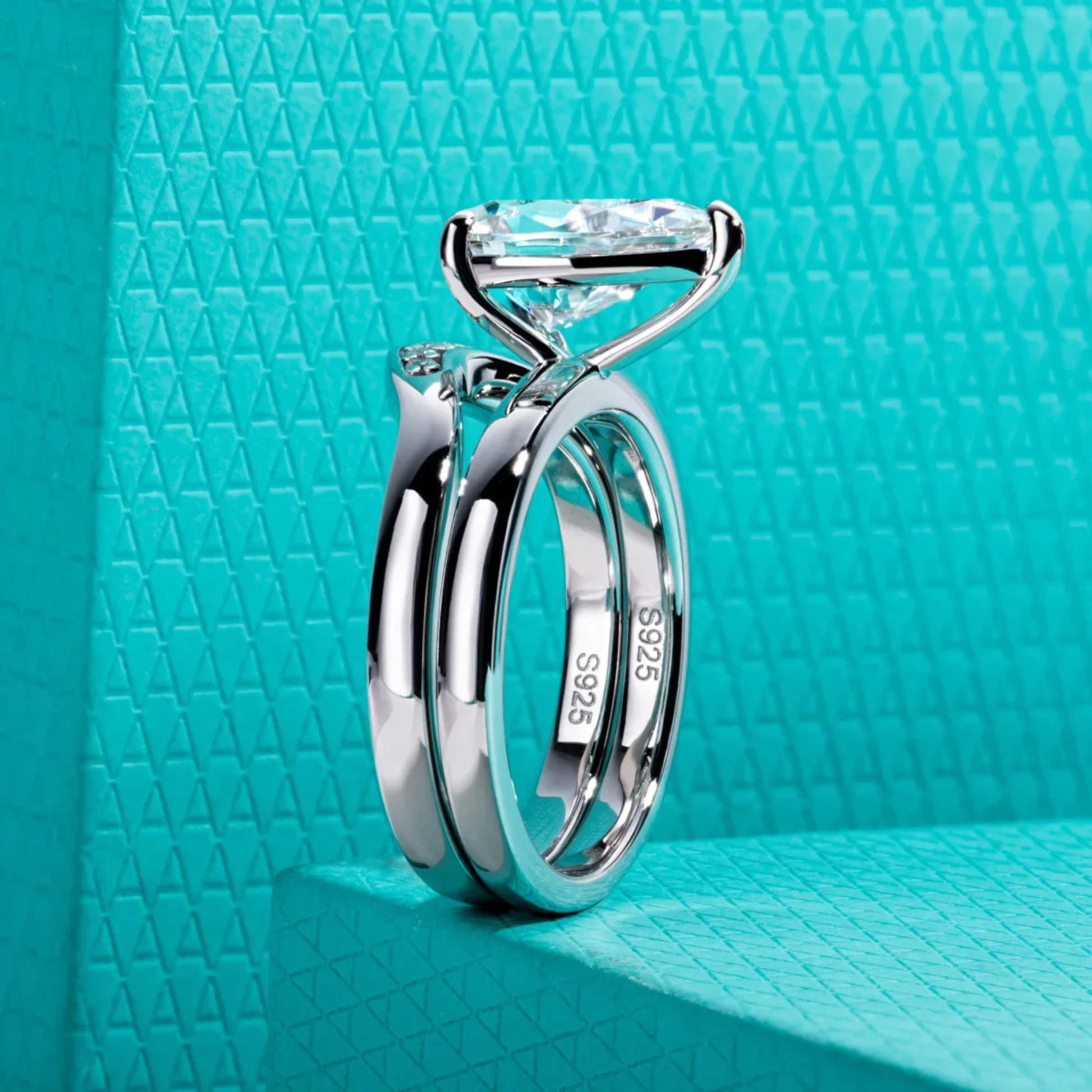 3 CT Pear Cut Moissanite Bridal Ring Set