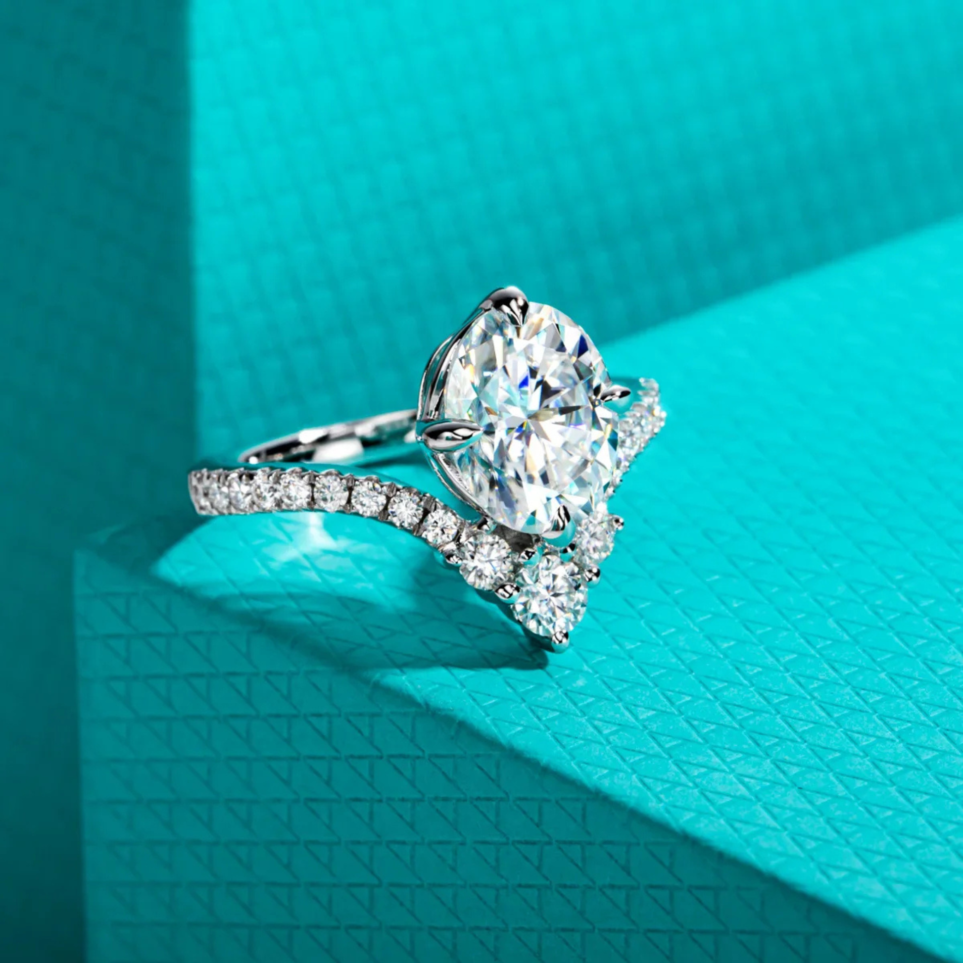 3 CT Oval Cut Moissanite Engagement Ring