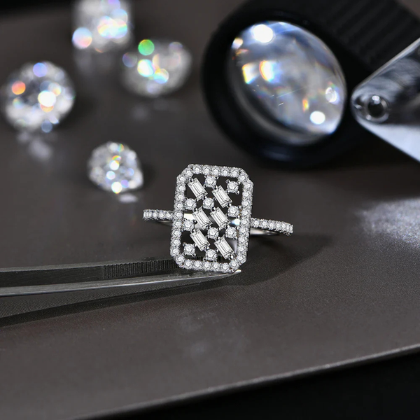 VVS1 D Color 1.5MM Brilliant Cut Moissanite Ring