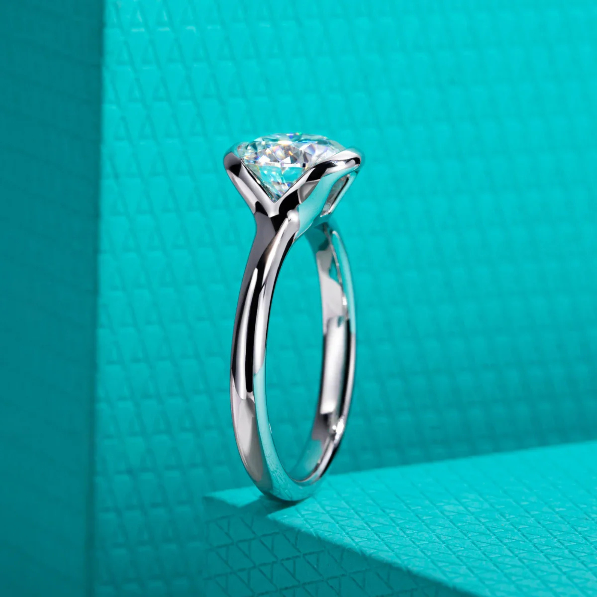 2 CT Bezel Round Cut Moissanite Engagement Ring