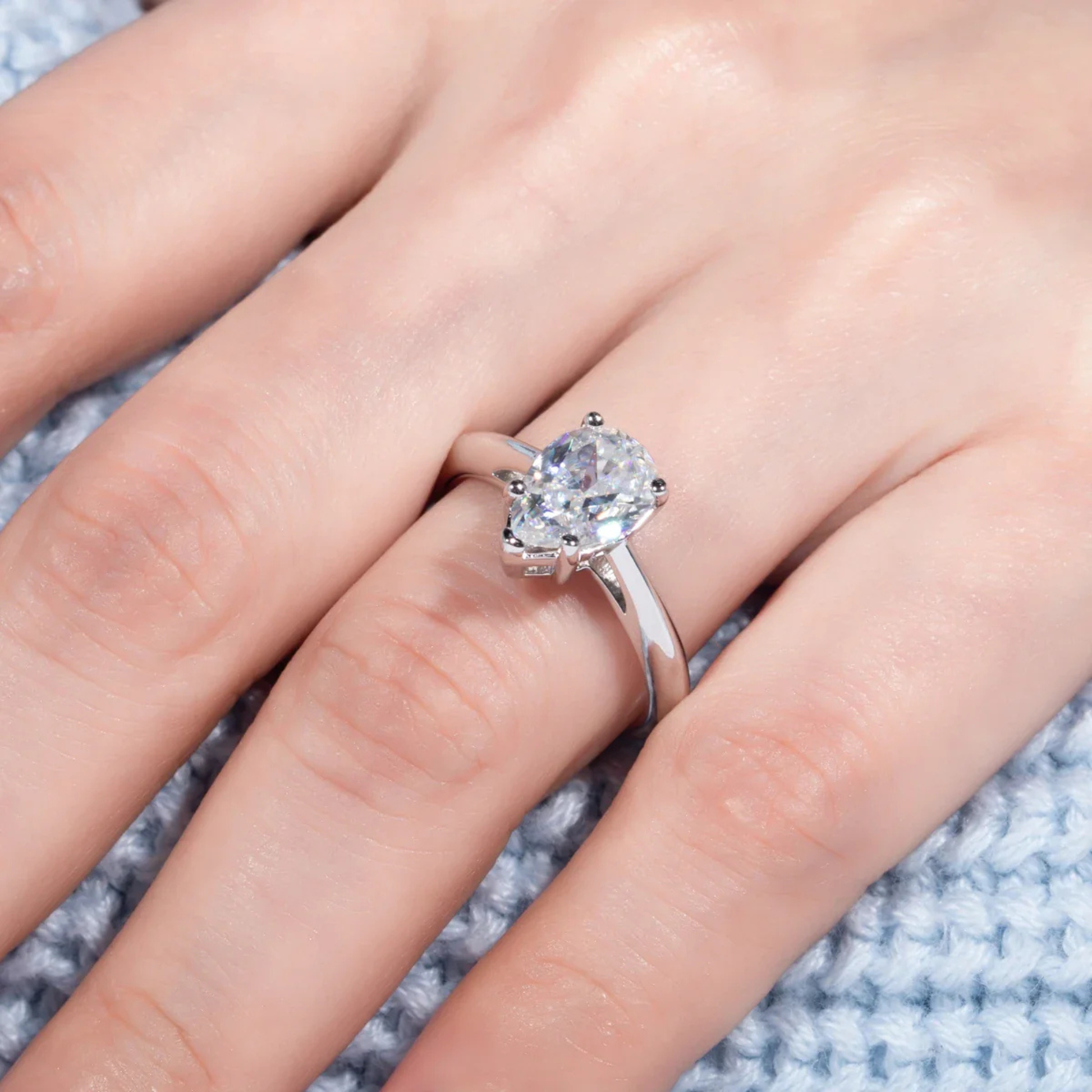 VVS1 2.5CT Pear Cut Engagement Ring
