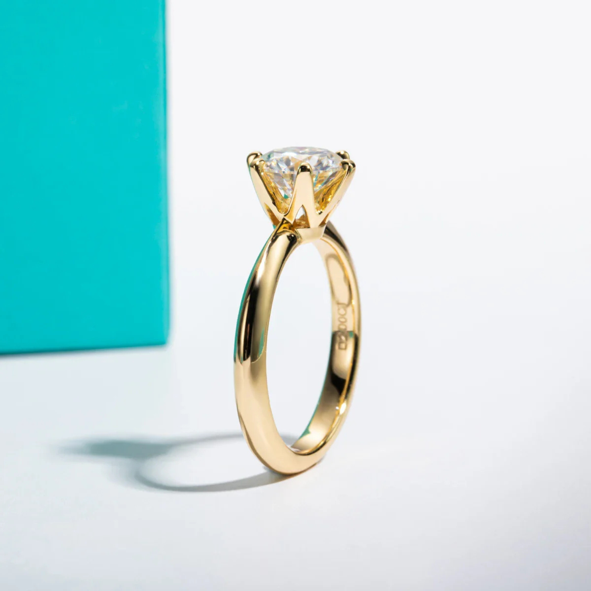 2CT/3CT Round Cut Moissanite Solitaire Ring