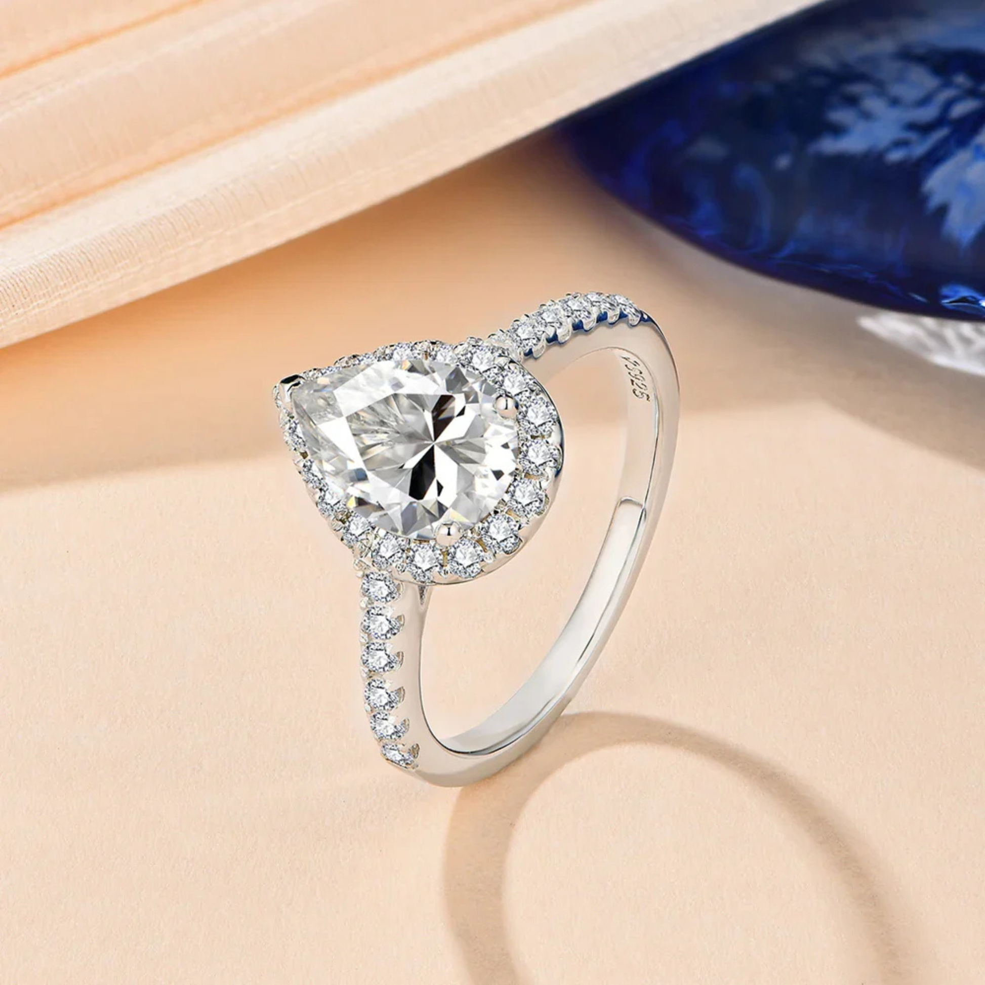 2.0 CT Pear Cut Moissanite Engagement Ring