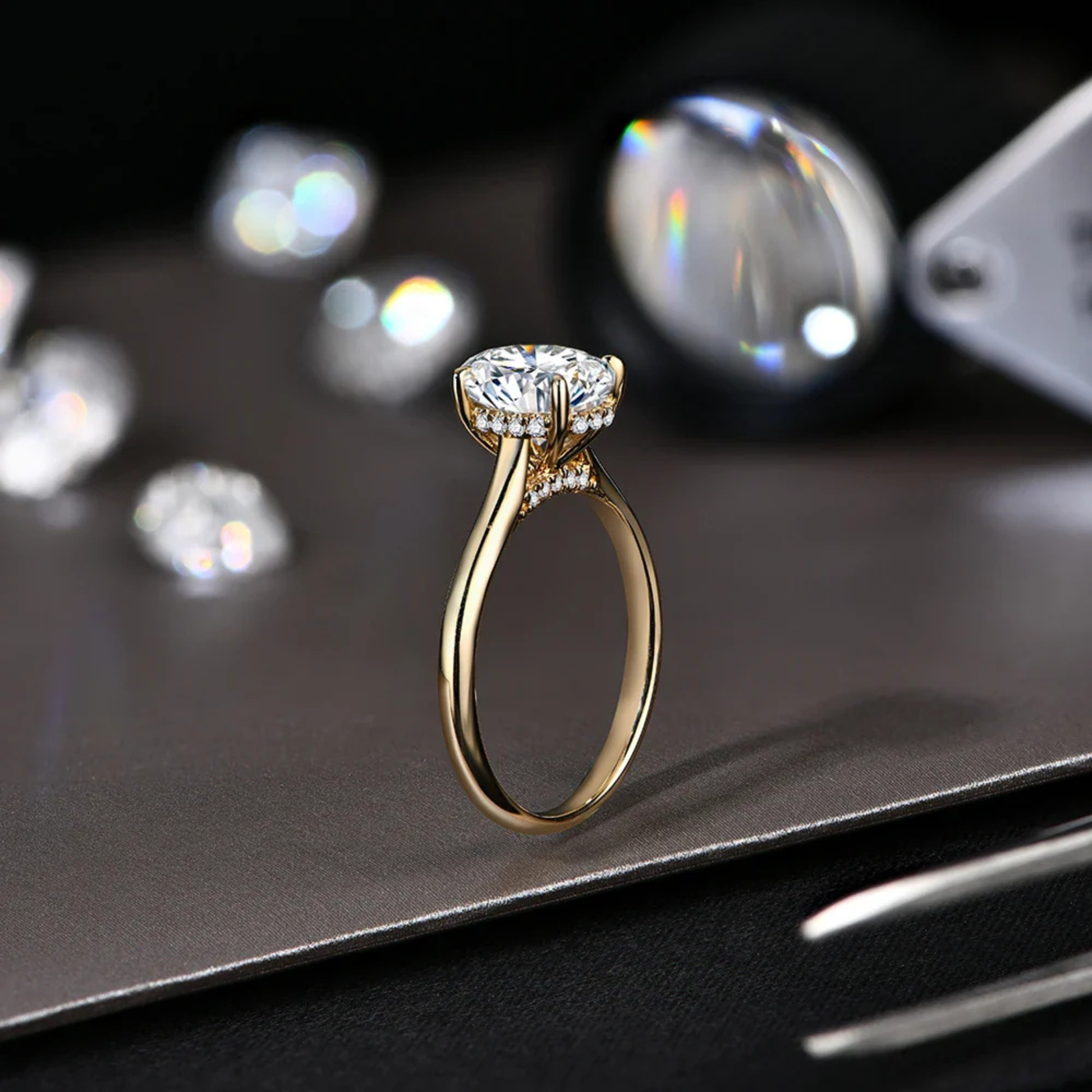 VVS1 2.5 CT Oval Cut Moissanite Engagement Ring