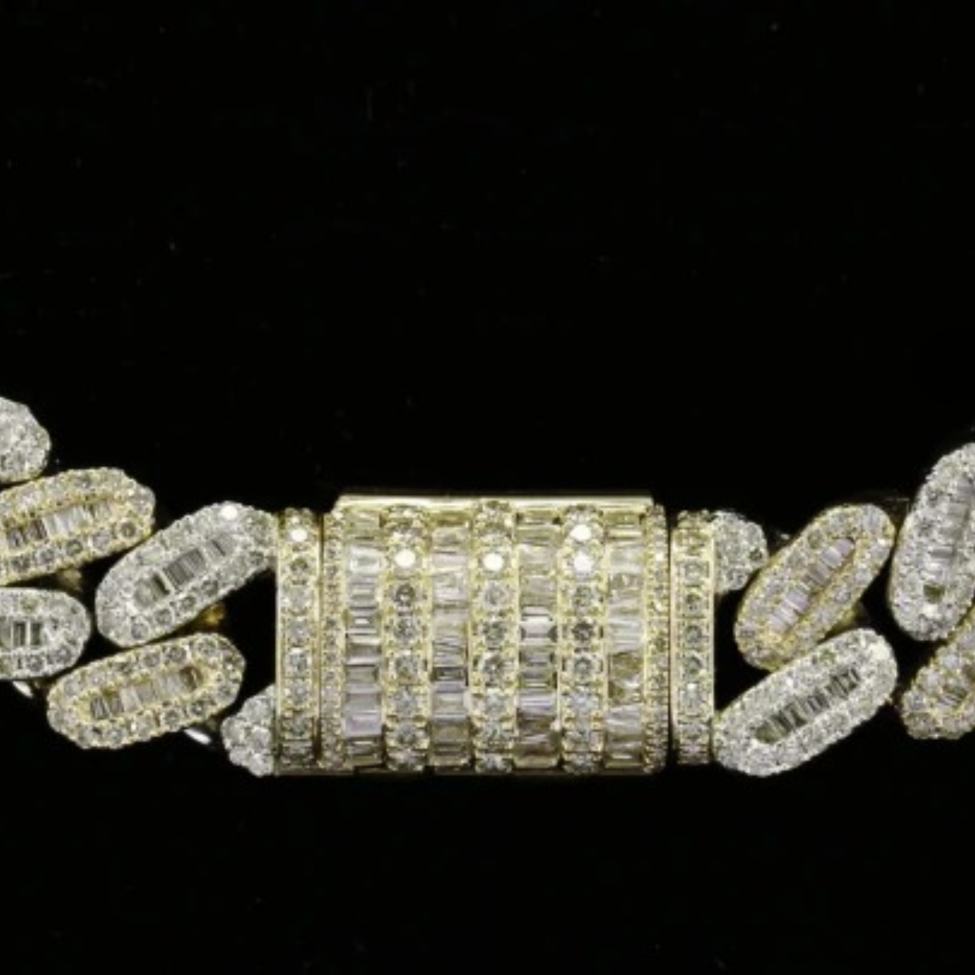 Moissanite Diamond Iced Out Hip Hop 22mm Cuban Link Chain