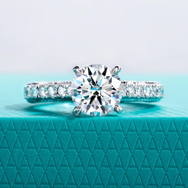 2 CT Round Cut Moissanite Engagement Ring