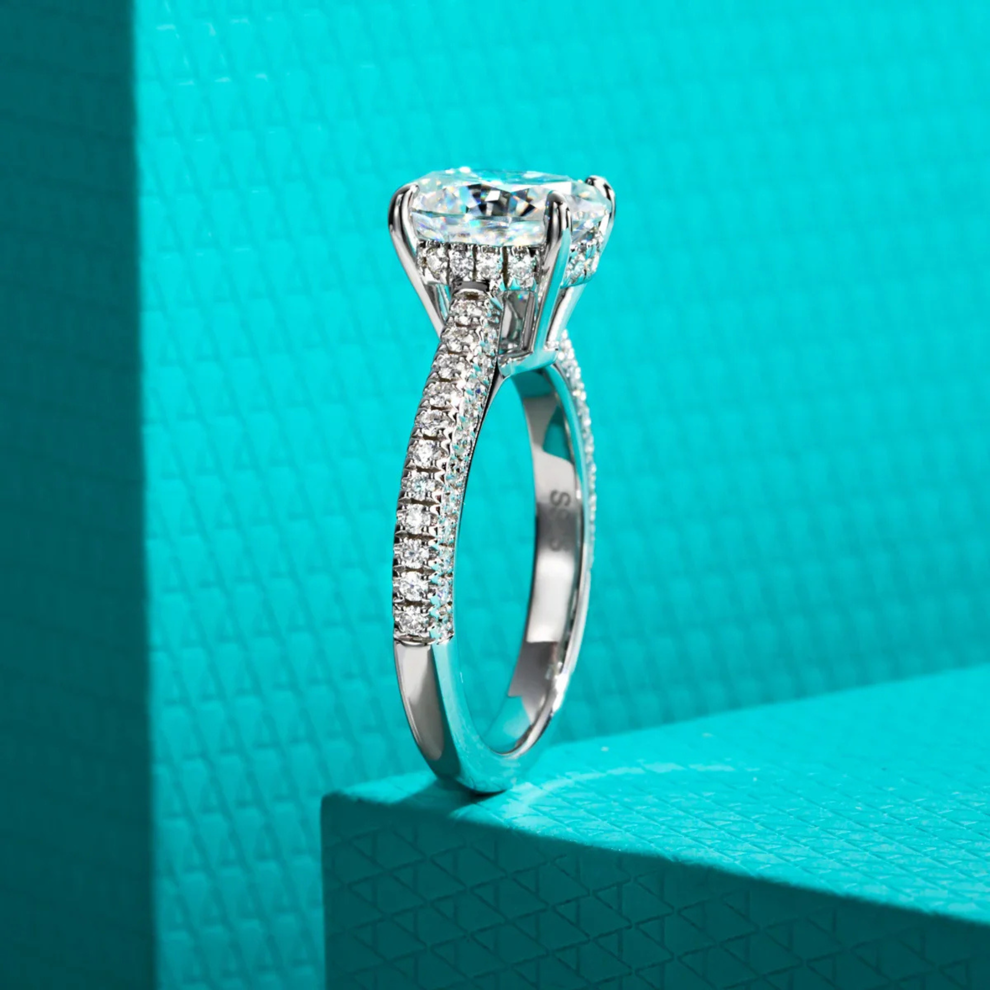 3 CT Oval Cut Moissanite Engagement Ring