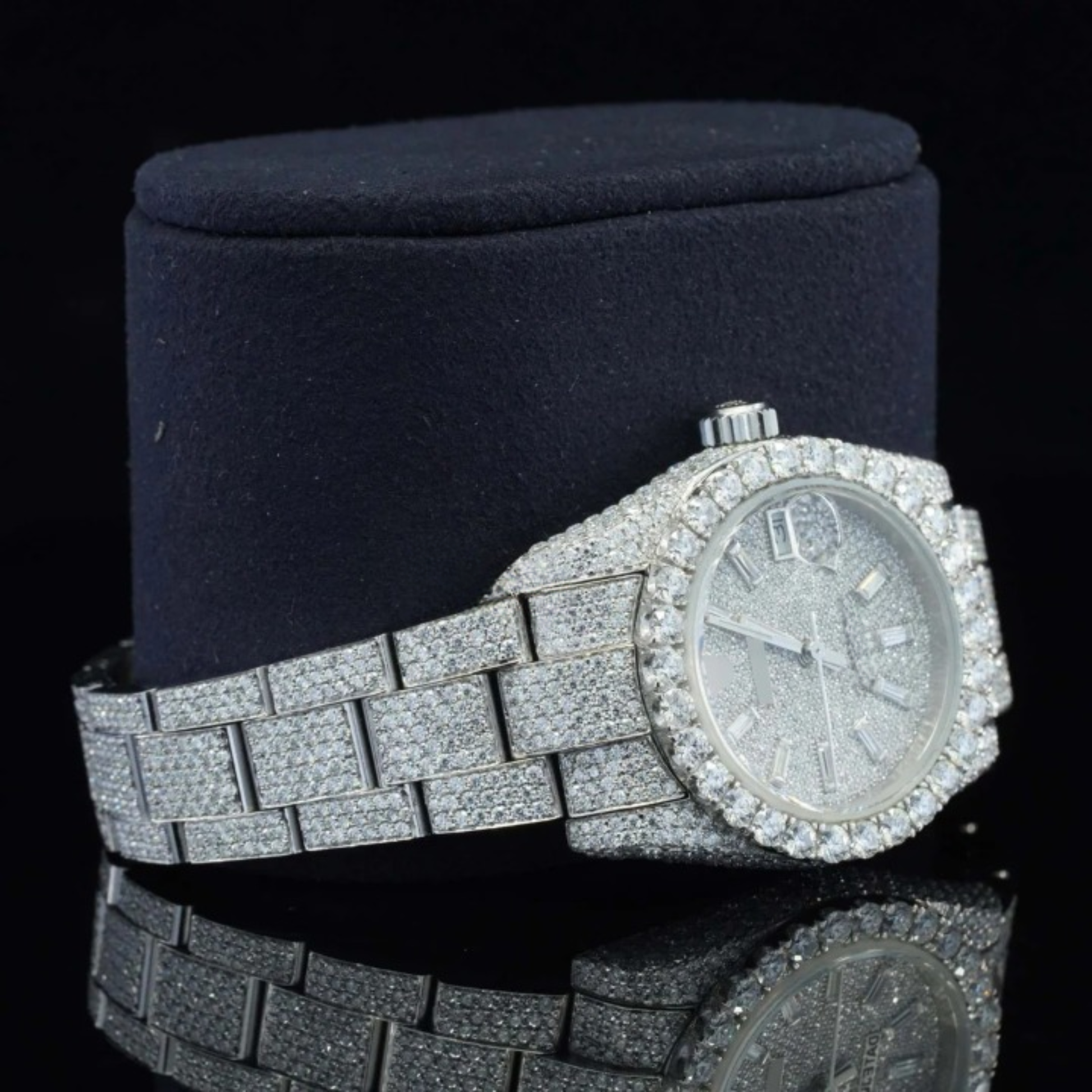 Classic Look Business Style Analog Fully Iced Out Moissanite Watch for Her