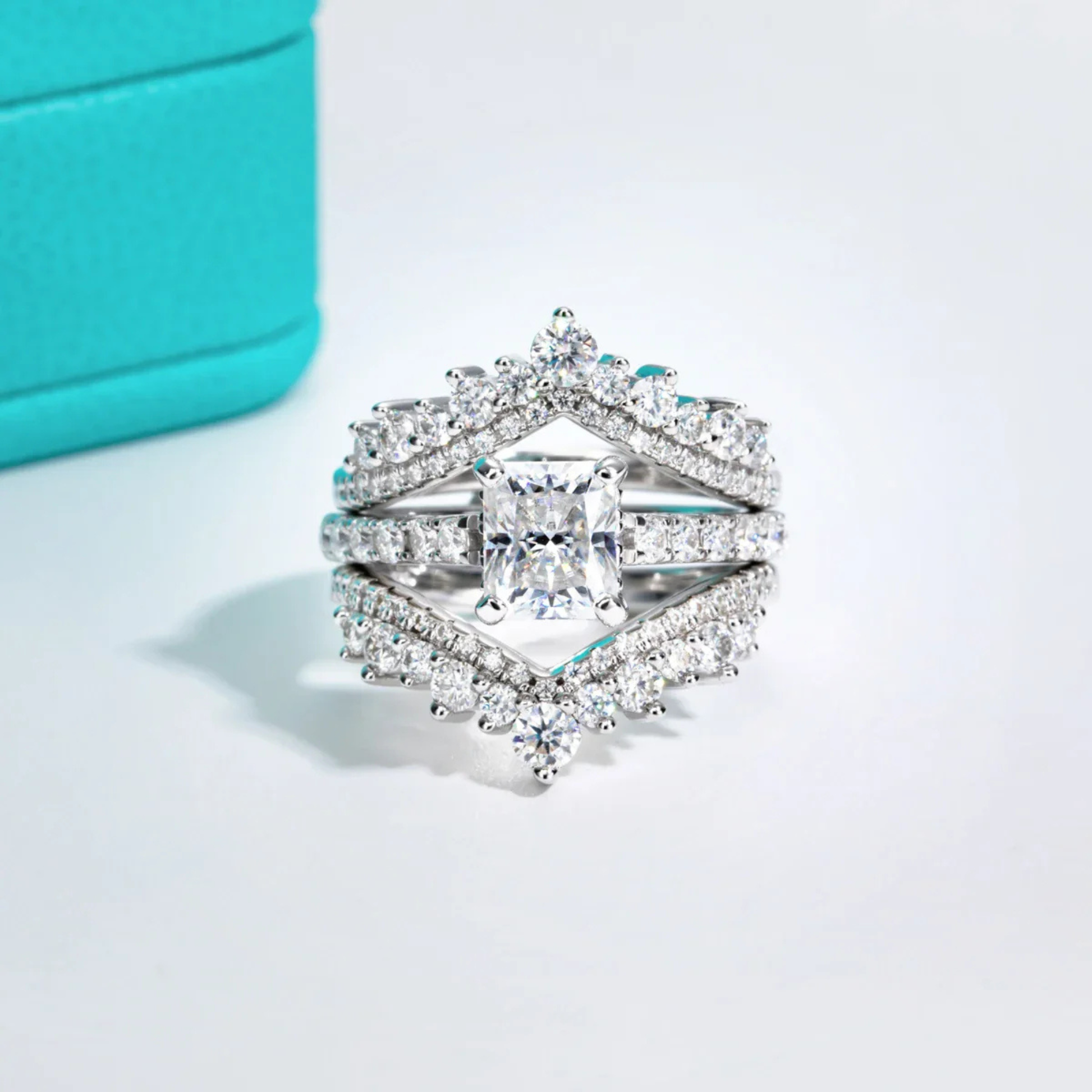 1.5 CT Radiant Cut Moissanite Engagement Ring