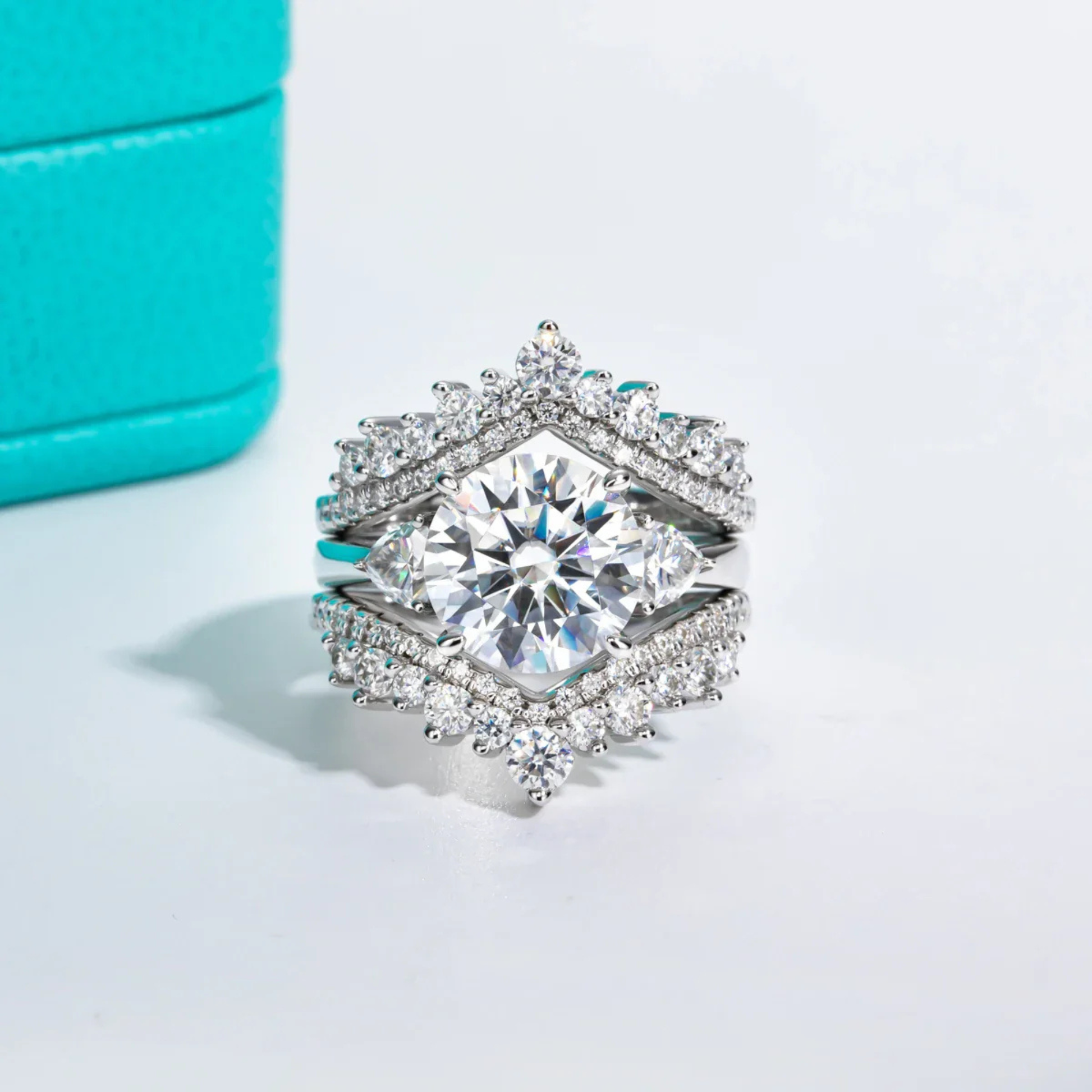 4.6 CTTW Round Cut Moissanite Engagement Ring