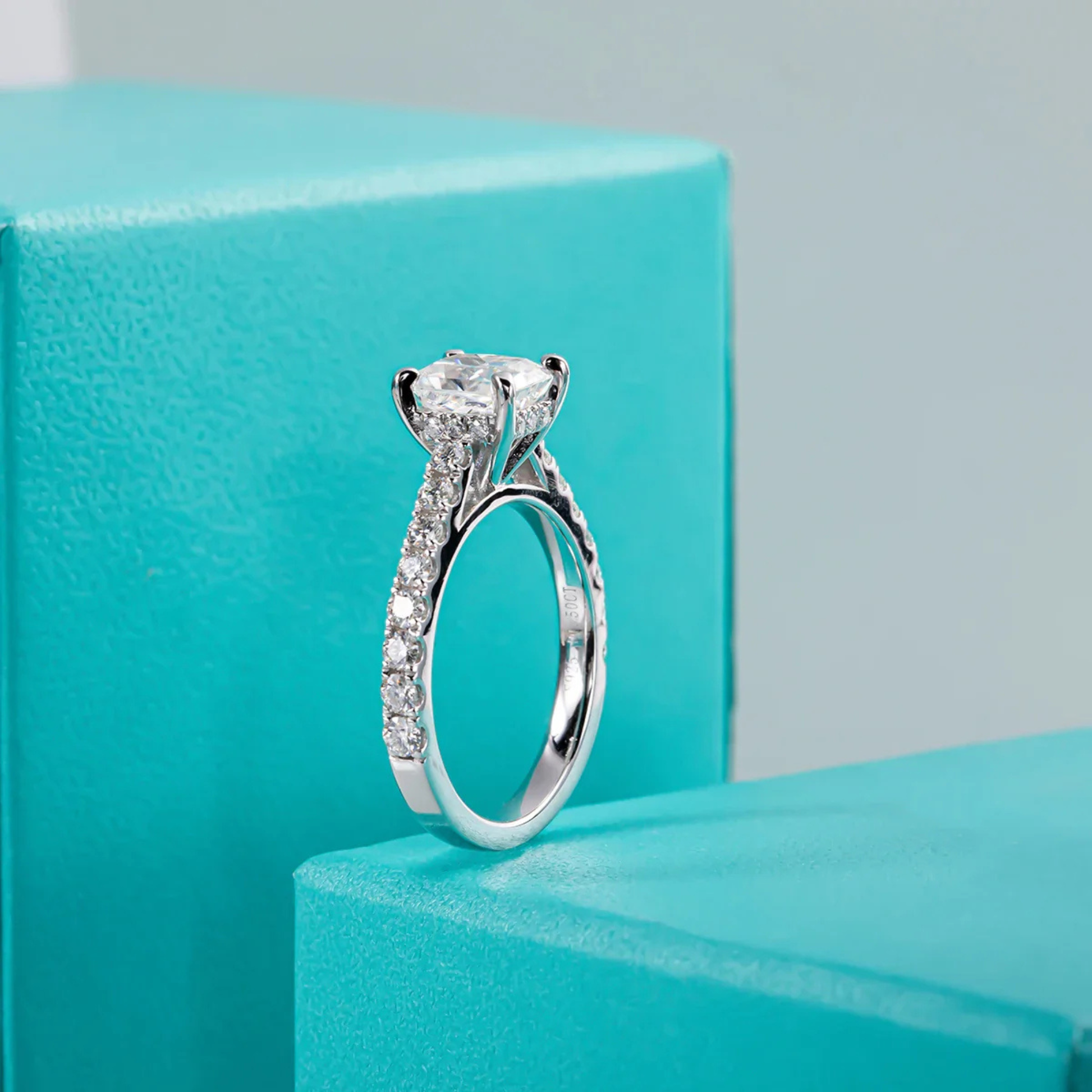 1.5 CT Radiant Cut Moissanite Engagement Ring